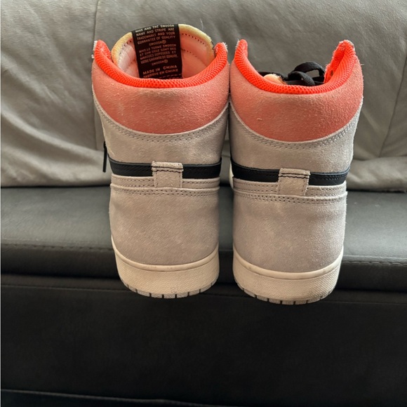 2019 Men’s Air Jordan 1 Retro High OG 'Neutral Grey’ - Picture 3 of 6